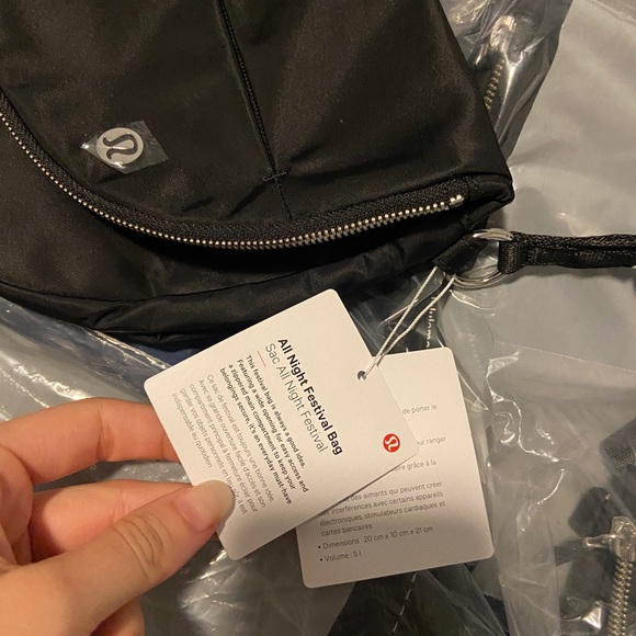LULULEMON BAG - Picture 4 of 5